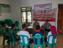 Jum’at Curhat, Polres Way Kanan Sambangi Warga di Balai Kampung Srirejeki