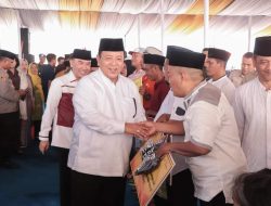 Gubernur Arinal Djunaidi Hadiri Pengajian Akbar dan Berikan Sejumlah Bantuan di Kabupaten Way Kanan
