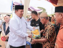 Gubernur Arinal Djunaidi Hadiri Pengajian Akbar dan Berikan Sejumlah Bantuan di Kabupaten Way Kanan