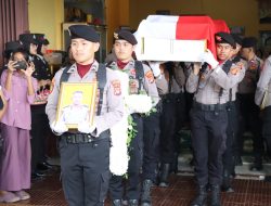 Keluarga Besar Polres Way Kanan Berduka Atas Wafatnya Almarhum Aiptu Frinando Situmorang