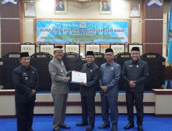Agus Istiqlal Sampaikan LPJ APBD 2023 Pada Rapat Paripurna DPRD Pesibar