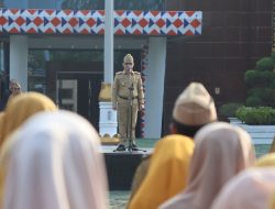 Sekda Pimpin Apel Mingguan Di Lingkungan Pemkab Way Kanan