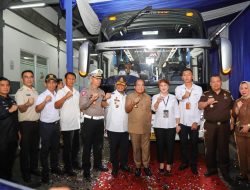 Peningkatan Layanan Transportasi: Pj. Gubernur Lampung Resmikan Ruang Tunggu dan 26 Bus DAMRI