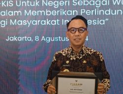 Pemkab Way Kanan Terima Penghargaan UHC Award Tahun 2024
