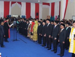 Bupati-Wakil Bupati Pesibar Hadiri Pelantikan DPRD Periode 2024-2029