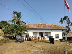 Kepala Kampung Bonglai, Iwan Setiawan, Pimpin Apel Mingguan
