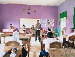 Bertemu Dengan Siswa SMP N 2 Sukadana, Ini Yang Disampaikan Kasat Lantas