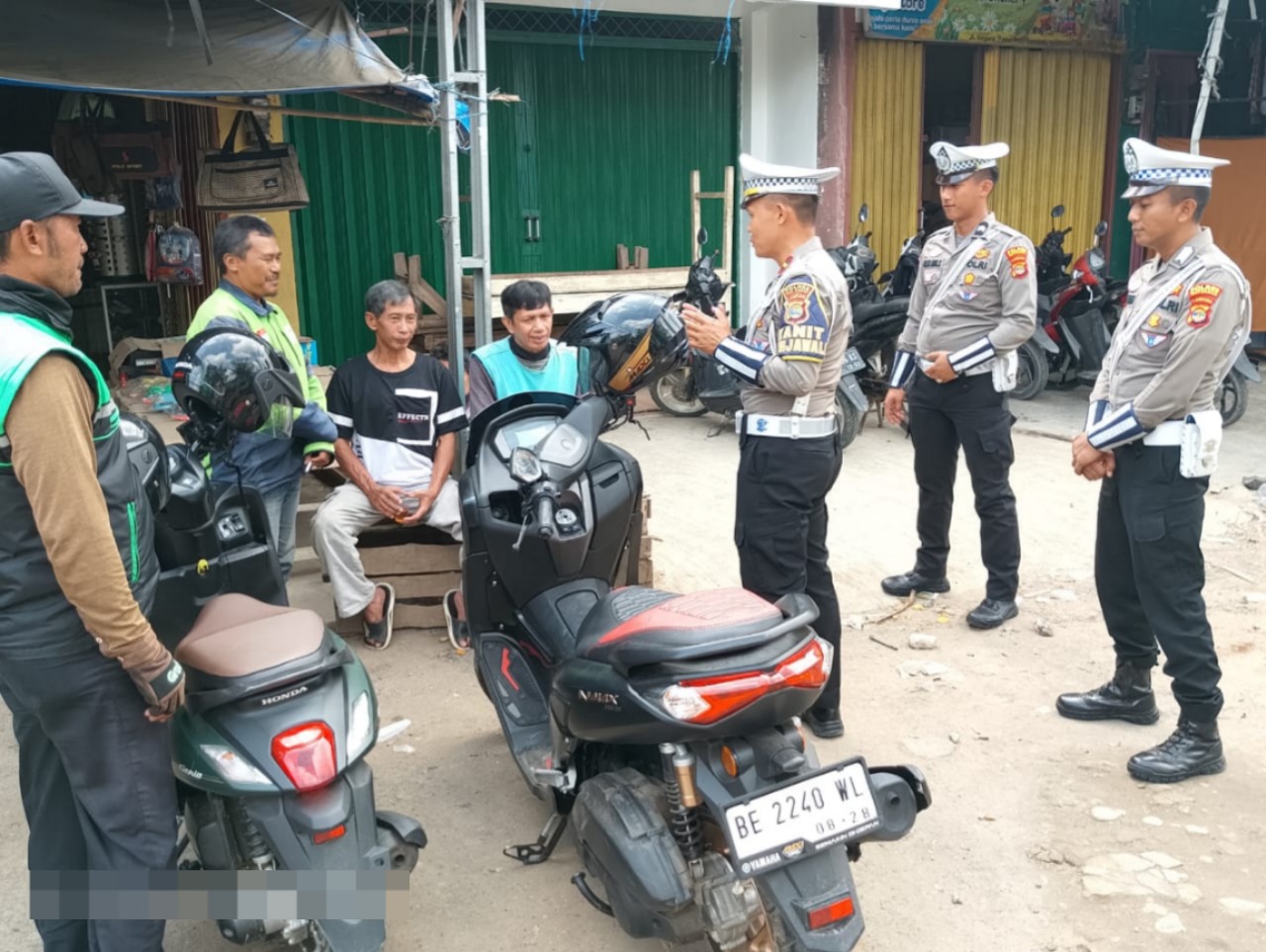 Polres Way Kanan Ajak Pengemudi Ojek Tertib Berlalulintas di Baradatu