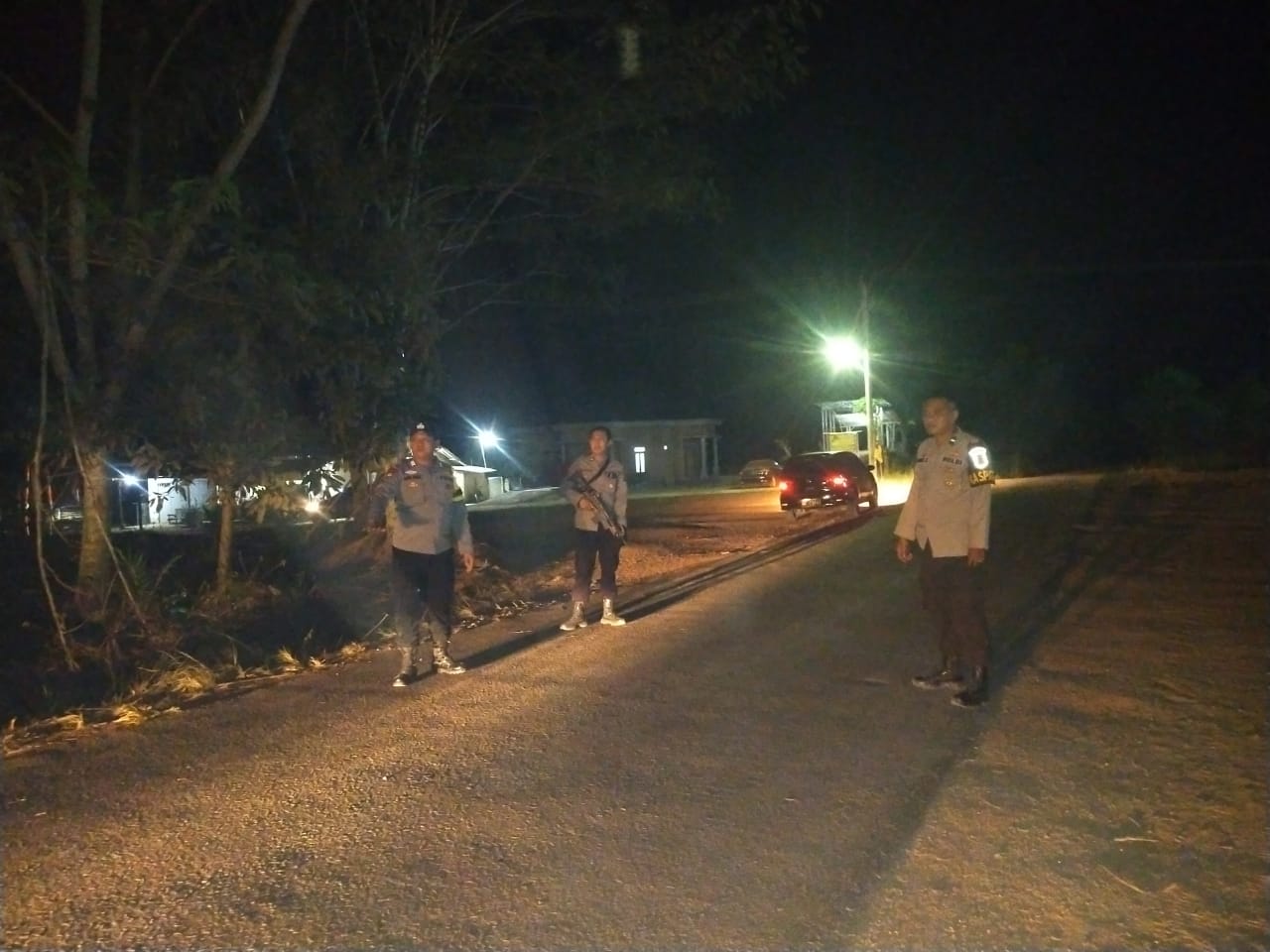 Antisipasi Kejahatan Malam Hari, Polsek Negara Batin Gelar Patroli di Jalan Poros Marga Jaya
