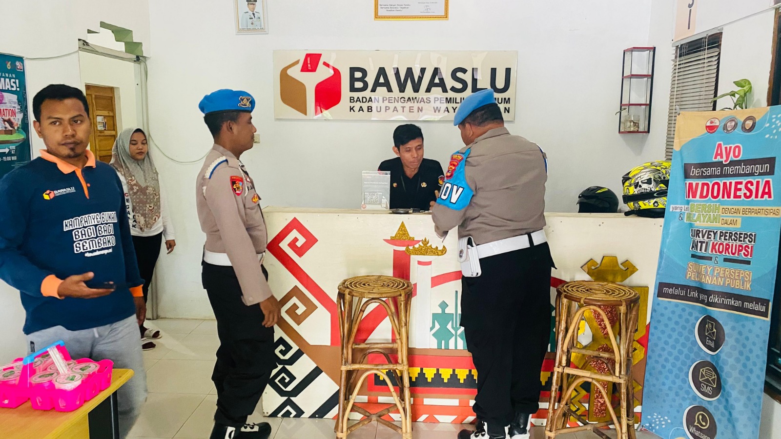 Awasi Kinerja Personel Pengamanan, Sipropam Polres Way Kanan Sidak di Kantor KPU dan BAWASLU