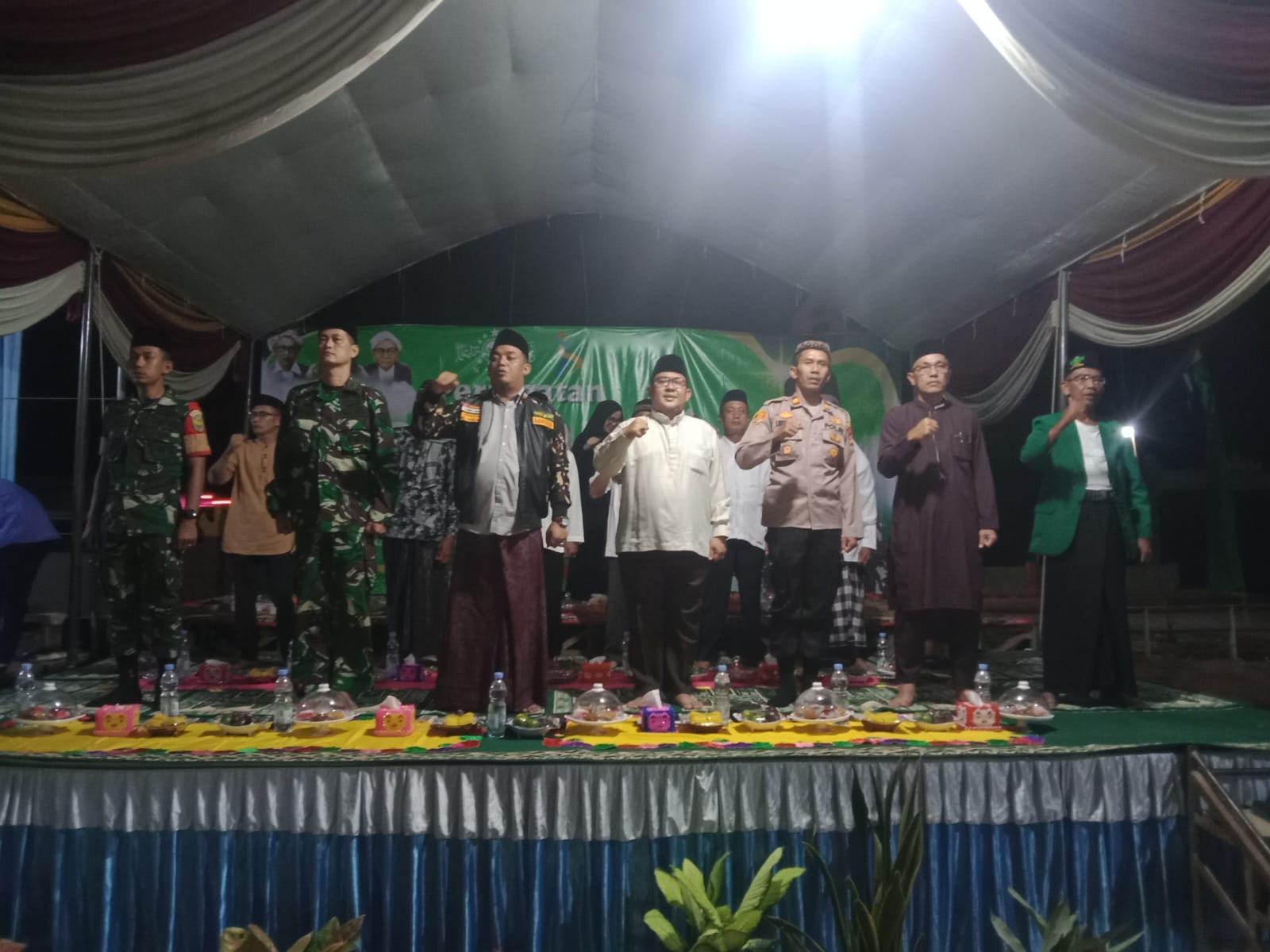Ciptakan Sinergitas, Kapolsek Hadiri Peringatan Hari Santri Nasional 2024 di Negara Batin
