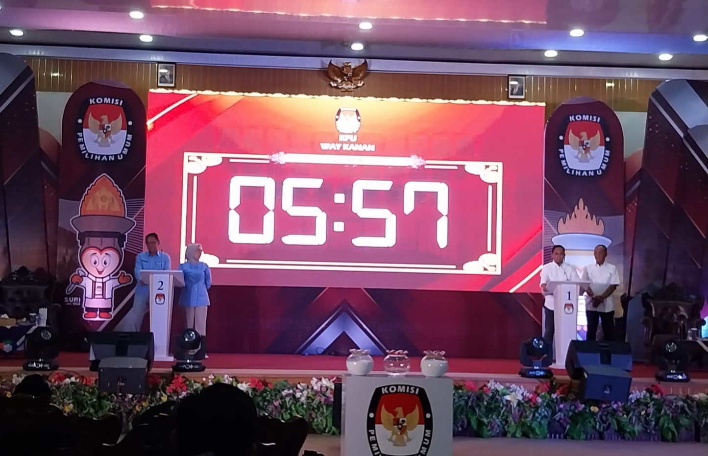 Debat Cabup Way Kanan :  Tidak Apel To Apel Bandingkan Infrastruktur Oku Timur Dengan Way Kanan,