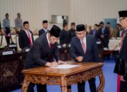 Wakil Bupati Zulqoini Hadiri Rapat Paripurna DPRD Disertai Agenda Ucapan Sumpah Janji Wakil Ketua 1 DPRD Kab Pesibar
