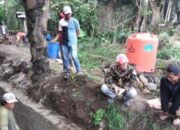 Anggota DPRD Bambang Kusmanto Tinjau Pembangunan Drainase di Tanjung Raya Lampung Barat