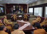Hari Pertama Masuk Kantor, Gubernur Rahmat Mirzani Disambut Sejumlah Kepala Perangkat Daerah
