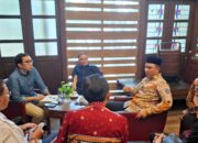 Komitmen Peningkatan Pembangunan dan Kemajuan di Suoh dan BNS, Parosil Temui Komisaris PLN di Jakarta