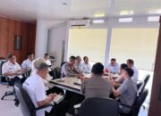 Asisten II Sekdakab Harun Anosa Rapat Persiapan Sosialisasi Optimalisasi Penerimaan Daerah dari Pajak Kendaraan Bermotor 
