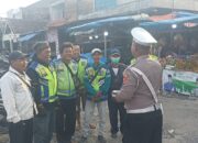 Binluh di Pasar Baradatu, Satlantas Polres Way Kanan Ajak Pengemudi Ojek Pakai Helm SNI