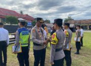 Kapolres Way Kanan Beri Penghargaan Empat Belas Anggota Berprestasi dan Empat Warga di Negara Batin