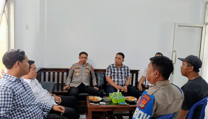 Ciptakan Kamtibmas Kondusif, Kapolsek Umpu Semenguk Gelar Cooling System dan Sambangi Kakam Negeri Baru