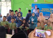 Bupati Ayu Ajak Anak Way Kanan Gemar Makan Ikan