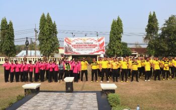 Jaga Kebugaran, Personel Polres Way Kanan bersama Bhayangkari Gelar Olahraga Senam Bersama.