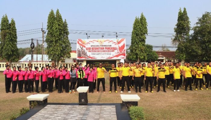 Jaga Kebugaran, Personel Polres Way Kanan bersama Bhayangkari Gelar Olahraga Senam Bersama.